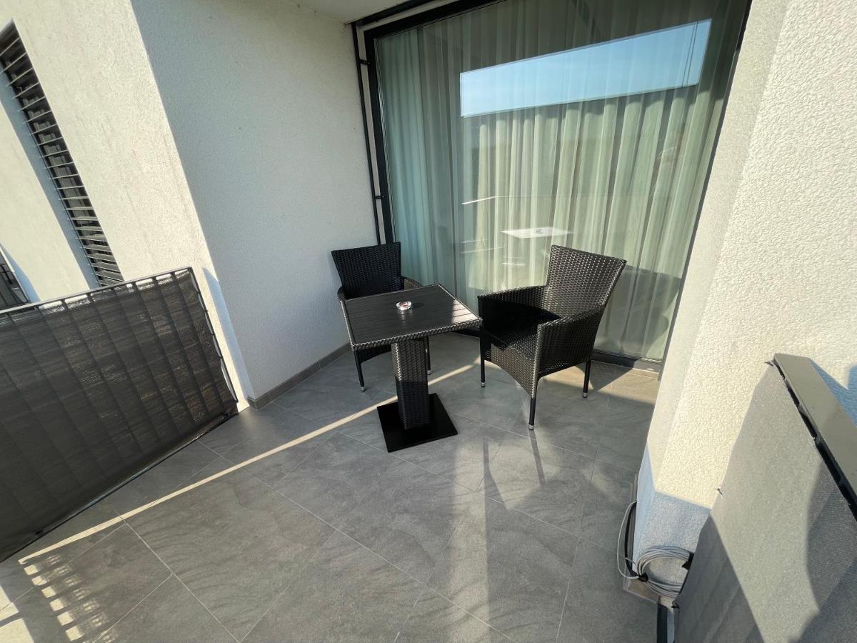 Greenbay Apartment With Free Parking Trencin Exterior photo