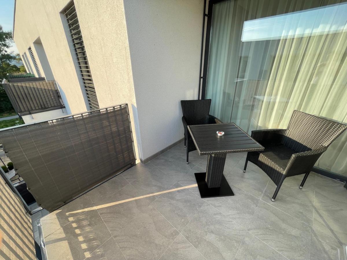 Greenbay Apartment With Free Parking Trencin Exterior photo